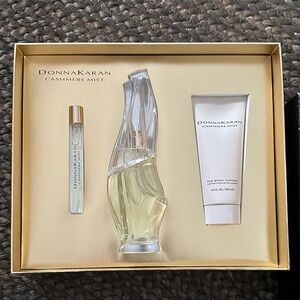 Donna Karan Cashmere Mist Perfume and Lotion Set